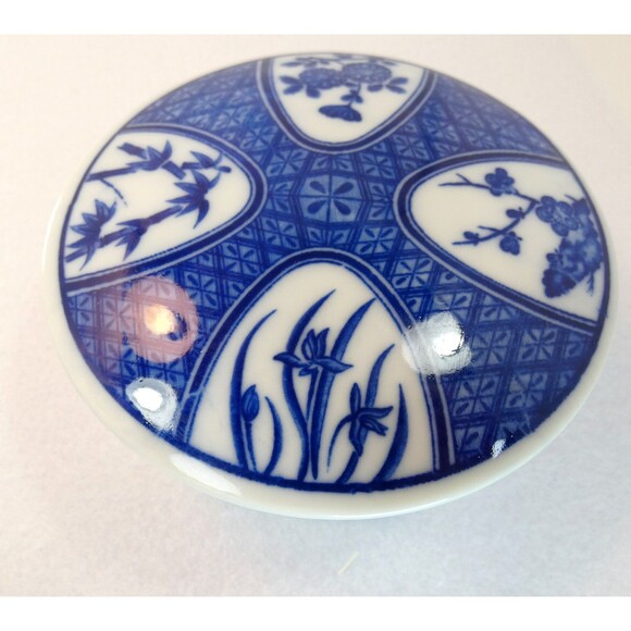 Vintage~Takahashi San Francisco (Japan)  Trinket Box Porcelain Blue White - Picture 2 of 7